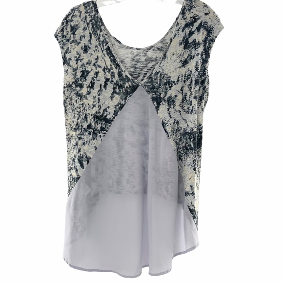 Vanity Print Cut Out Sheer Back Top Size Small - Picture 3 of 14